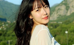 大胸女晃奶动态图